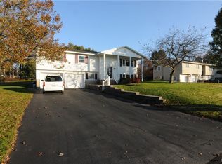 24 Capardo Dr, Whitesboro, NY 13492