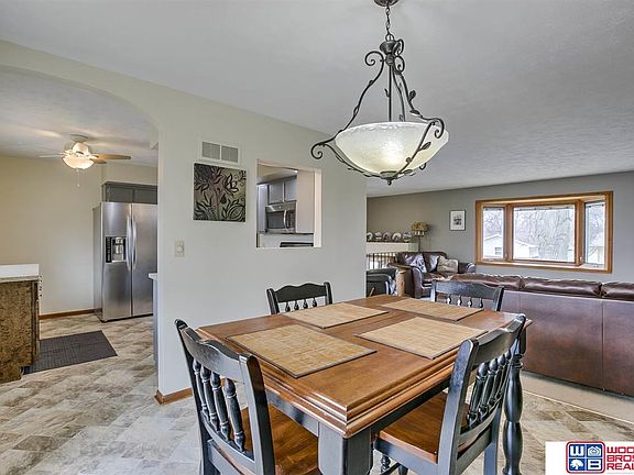 4th image of 5010 Bellhaven Dr