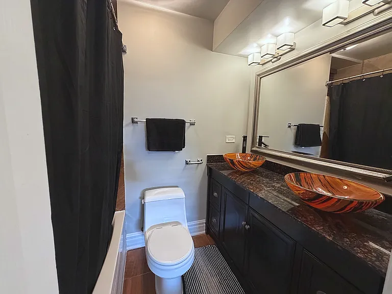 4852 S Prairie Ave #1B — Photo 12