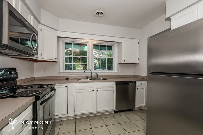 213 Berkshire Dr — Photo 8