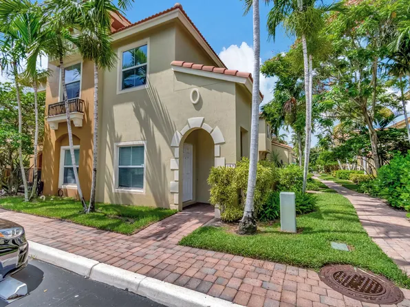 157 Monterey Bay Dr, Boynton Beach, FL 33426