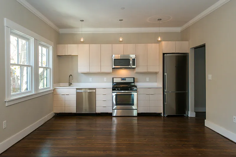 25 Grant St — Photo 2
