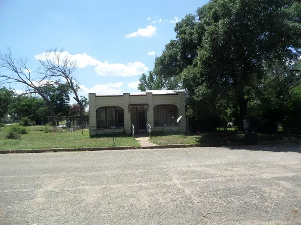 310 Broad St, Mason, TX 76856