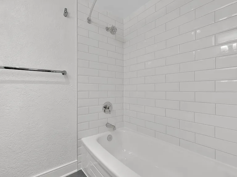 1720 Cook St — Photo 24