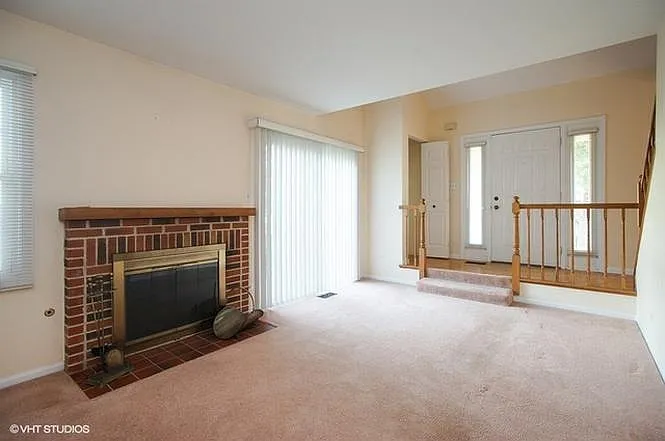 2565 College Hill Cir — Photo 4