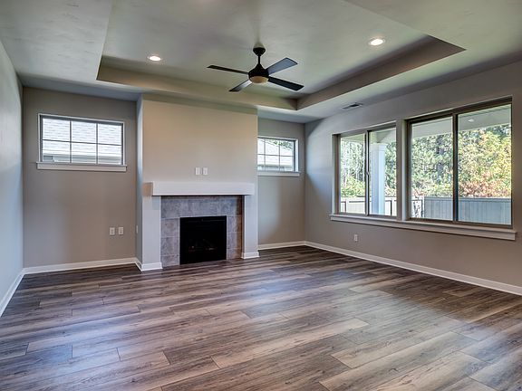 4th image of 5413 SE 80th Ave #2UREFB