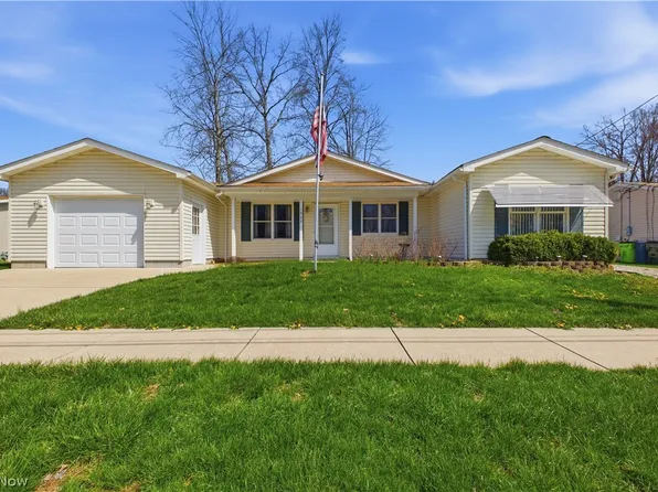 1029 Woodglen Ave, Newton Falls, OH 44444