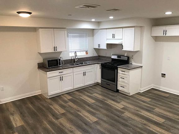 4th image of 8326 S Figueroa St