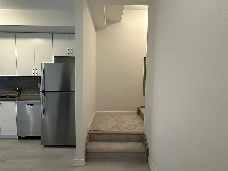 3409 Ridgeway Dr #32 — Photo 4