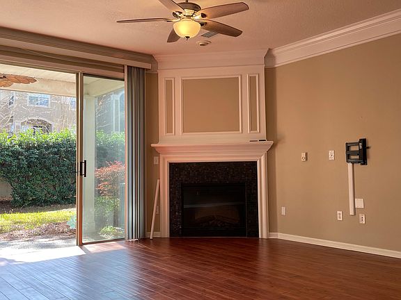 3rd image of 11121 Castlemain Cir S