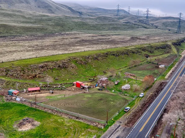 9279 Highway 14, Wishram, WA 98673