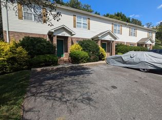 1337 14th Street Dr NE, Hickory, NC 28601