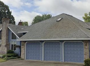 325 N Peacock Ct, Newberg, OR 97132