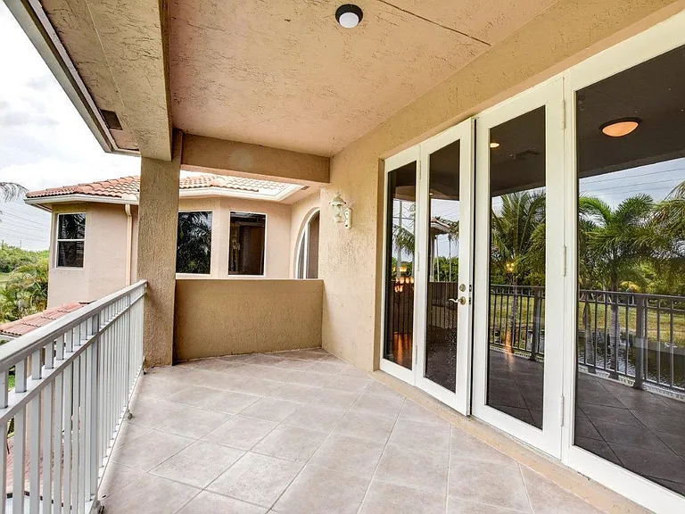6669 Cobia Cir — Photo 42