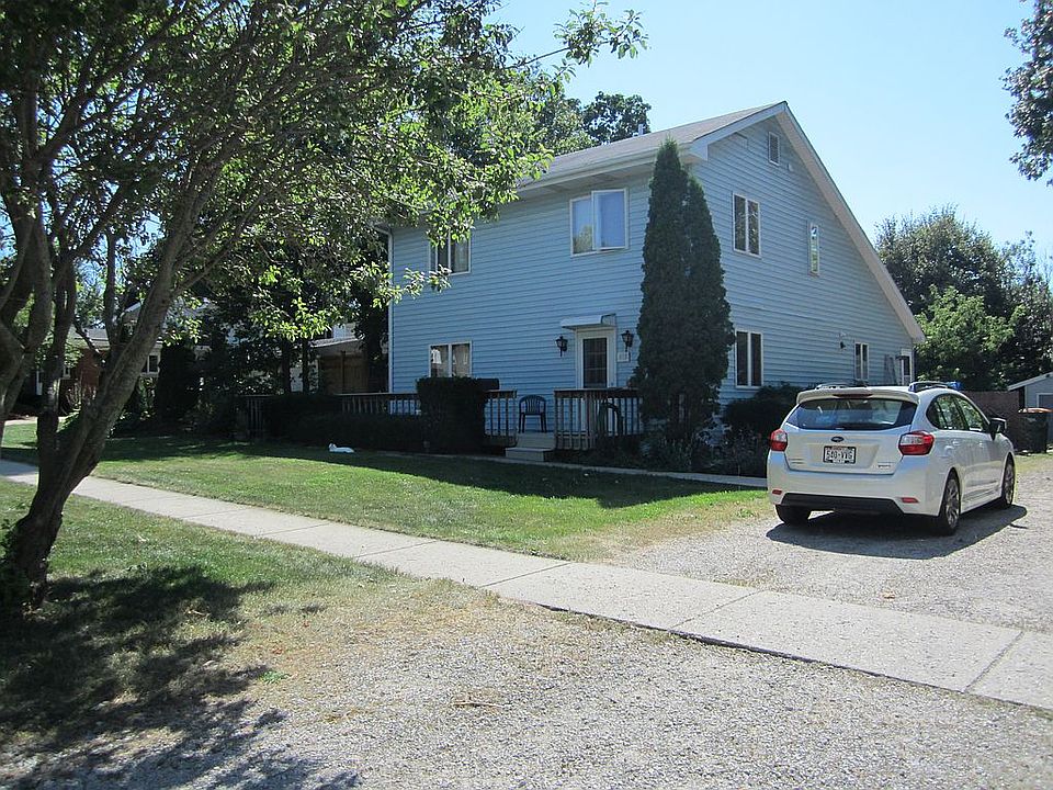 418 North Broad St. Elkhorn 