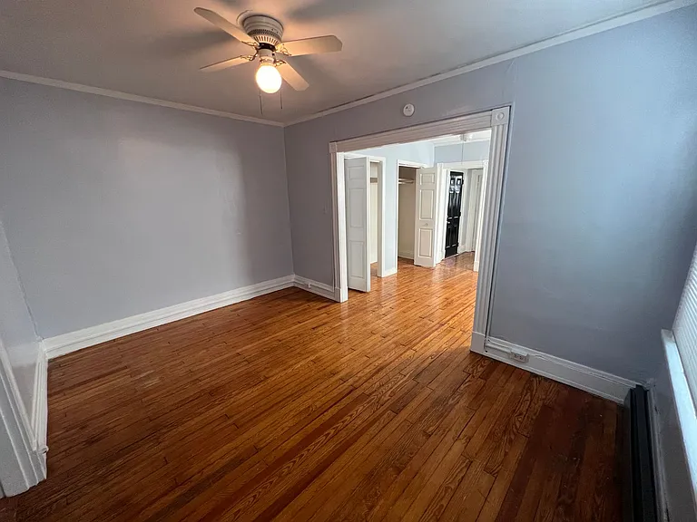 8 N. Auburn Ave. — Photo 22