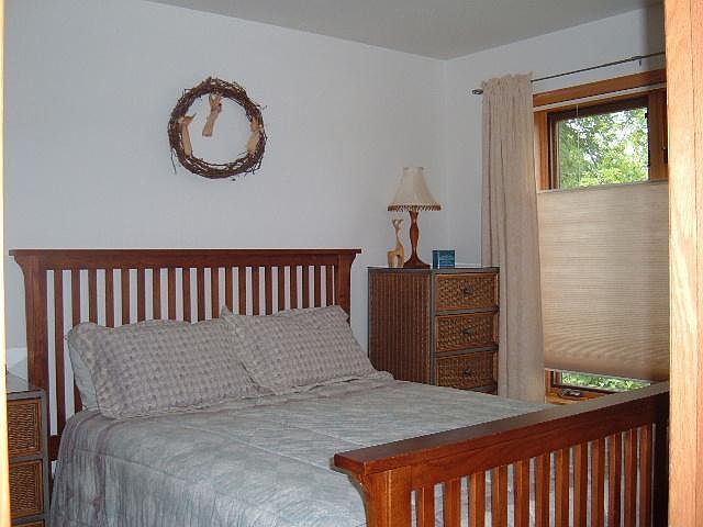 1st image of 214 Leeward Hills Ln