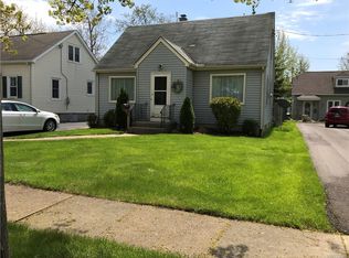 405 Homecrest Dr, Amherst, NY 14226