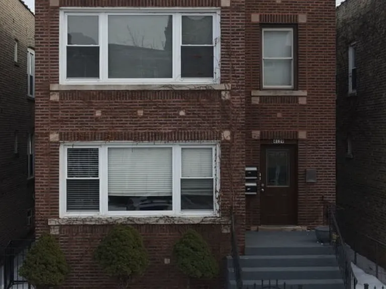 4139 N Troy St #1 — Photo 1