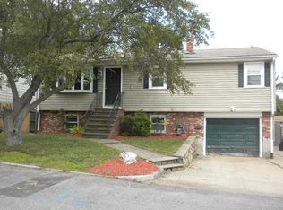 15 Link St, North Providence, RI 02911