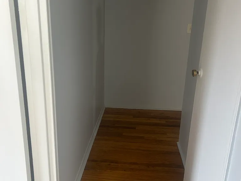 6250 McLean Ave — Photo 8