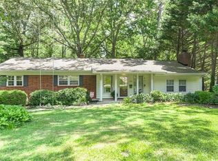 1542 10th Street Pl NW, Hickory, NC 28601
