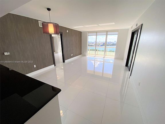 2nd image of 50 Biscayne Blvd APT 1408