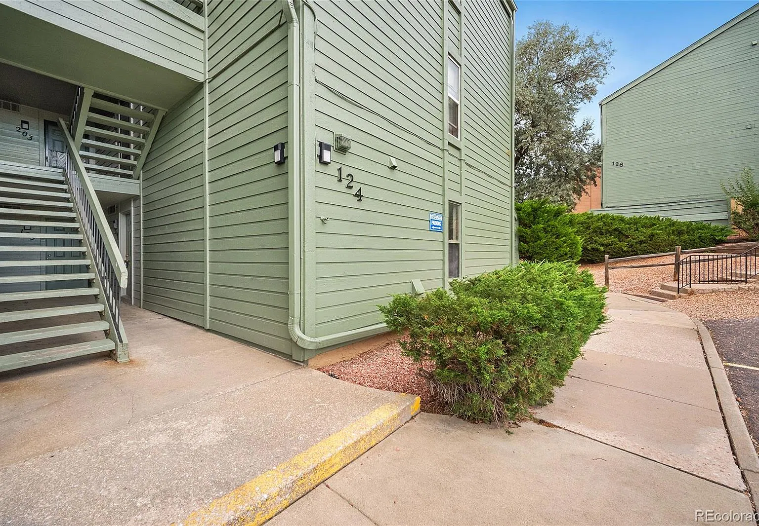 1 bed, 792 sqft, $1,295 — Photo 1