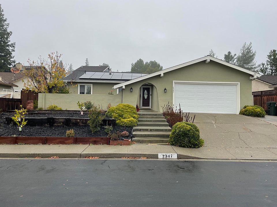 1st image of 2347 Pinnacle Dr