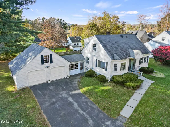 66 Roselyn Dr, Pittsfield, MA 01201