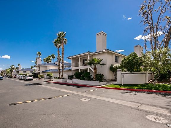 4th image of 1800 Clubhouse D-48 Drive