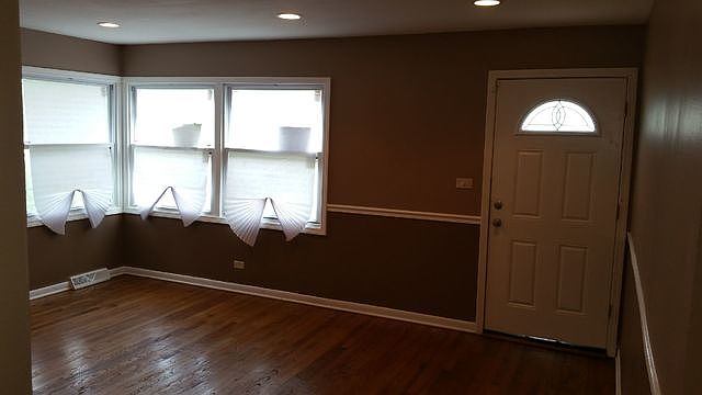 2nd image of 13734 S Sawyer Ave