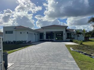 15300 SW 54th Pl, Southwest Ranches, FL 33331