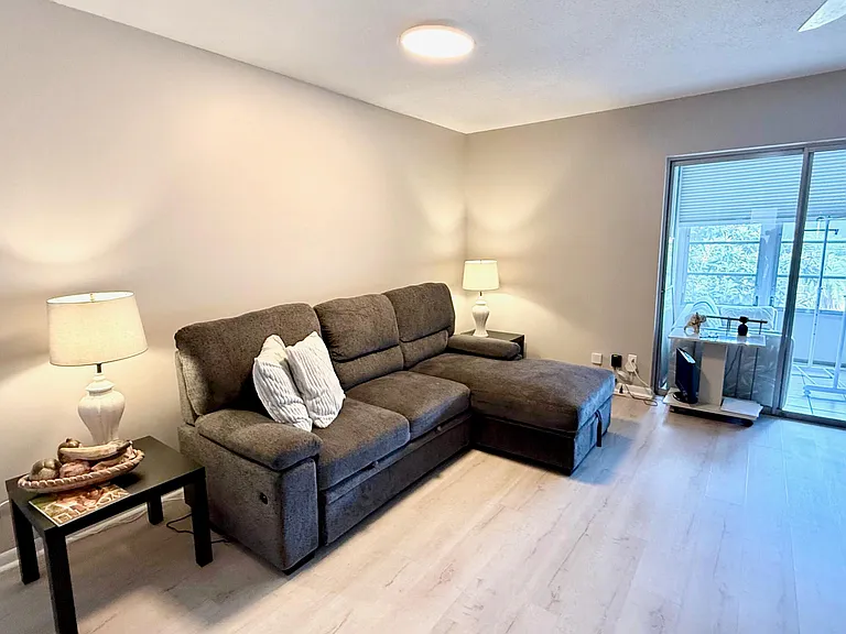 705 Lori Dr #209 — Photo 4