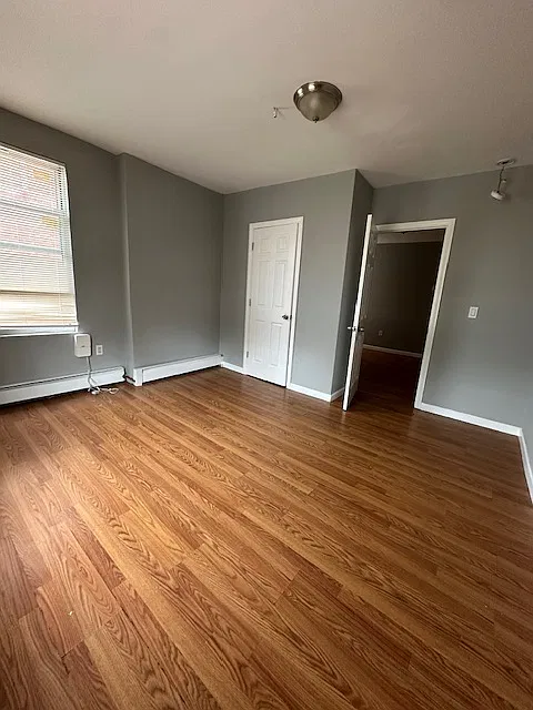 2 bed, 1000 sqft, $1,400 — Photo 4