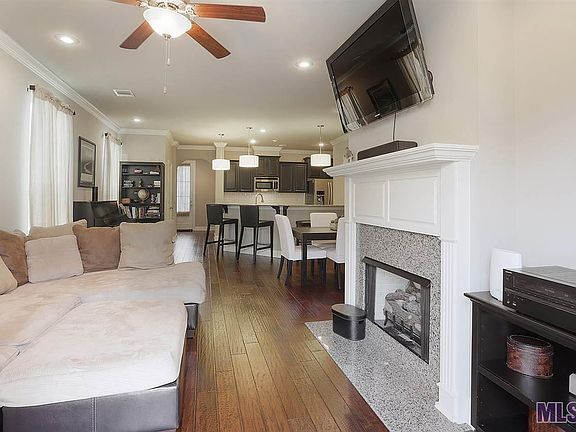 2nd image of 18185 Pinehurst Dr