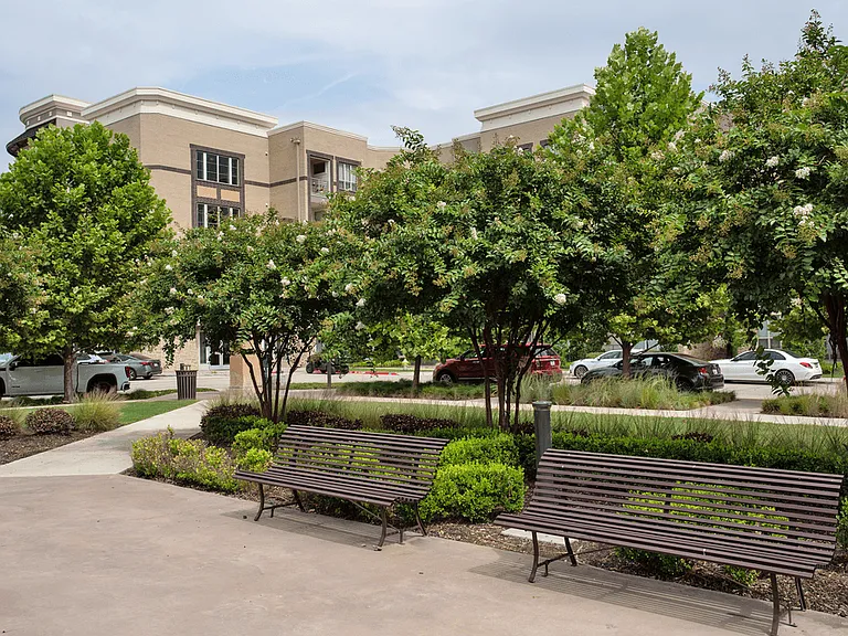 Summit at Stonebriar — Photo 13