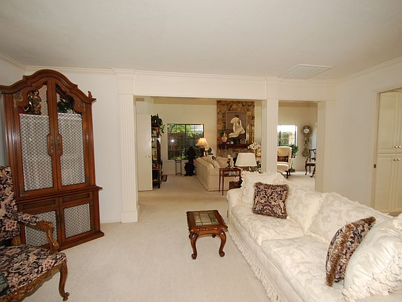 4th image of 3840 Fort Donelson Dr