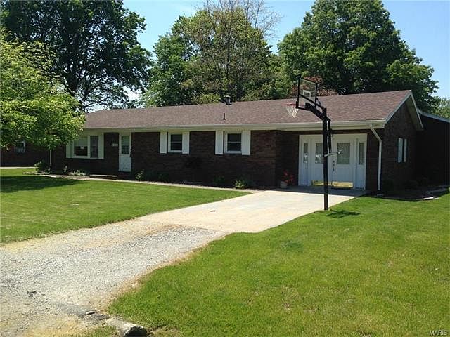 1st image of 1005 S Edwardsville St