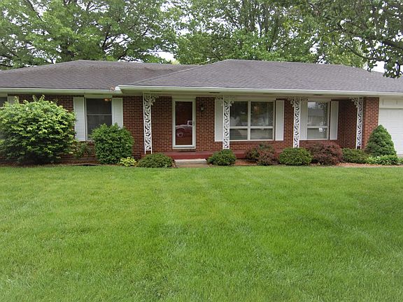 3rd image of 718 Briarwood Dr