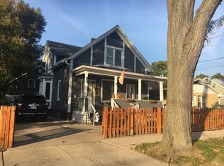 1014 Solfisburg Ave, Aurora, IL 60505