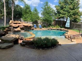 11022 Fallcrest Dr, Houston, TX 77065