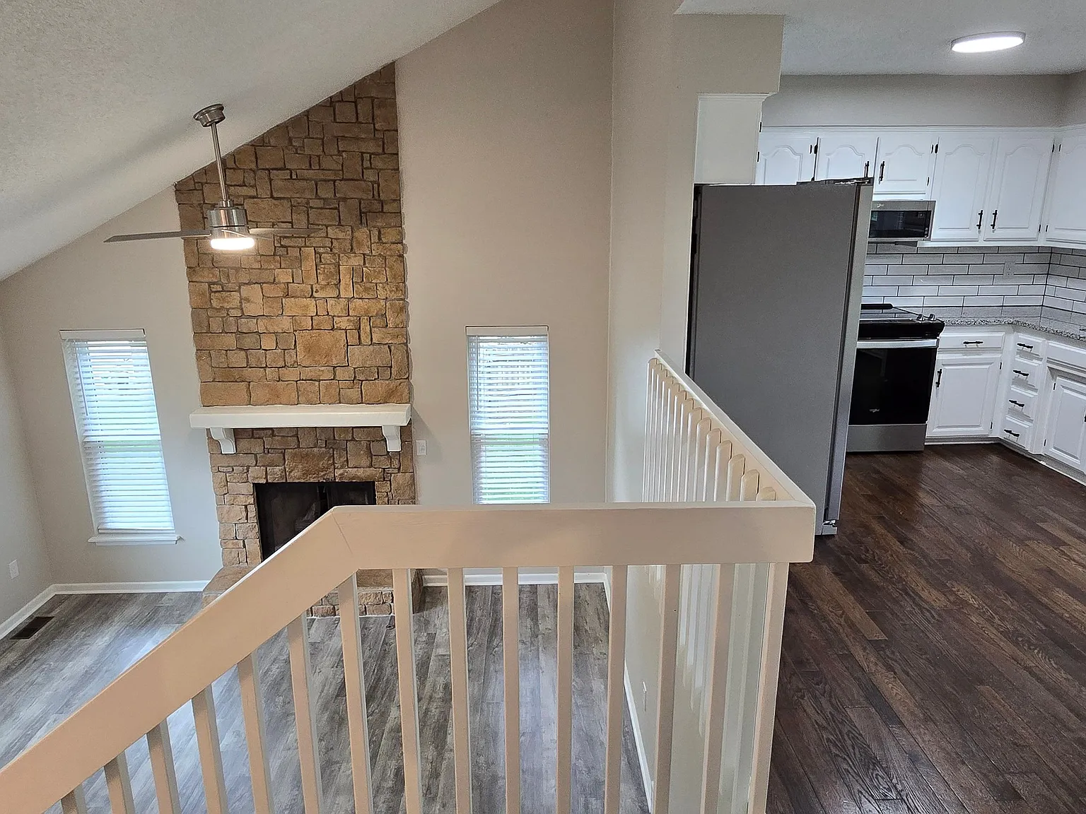 3 bed, 2.0 bath, 1312 sqft, $2,495 — Photo 2