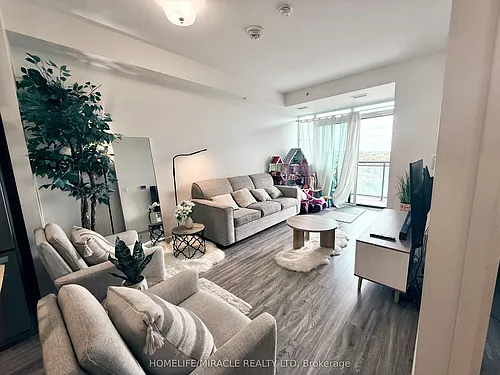 128 King St N Photo 1