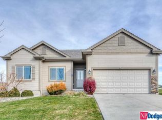 16402 Lilac St, Omaha, NE 68116