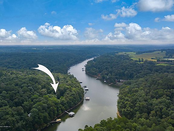 Image 4: Lake Location