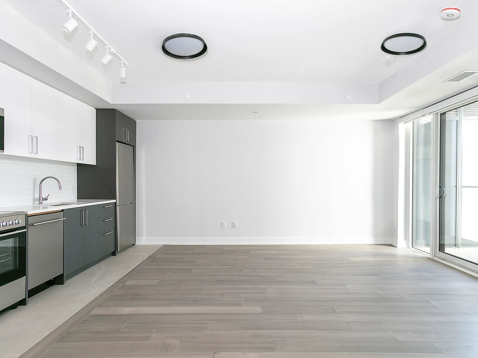 664 Spadina Ave — Photo 4