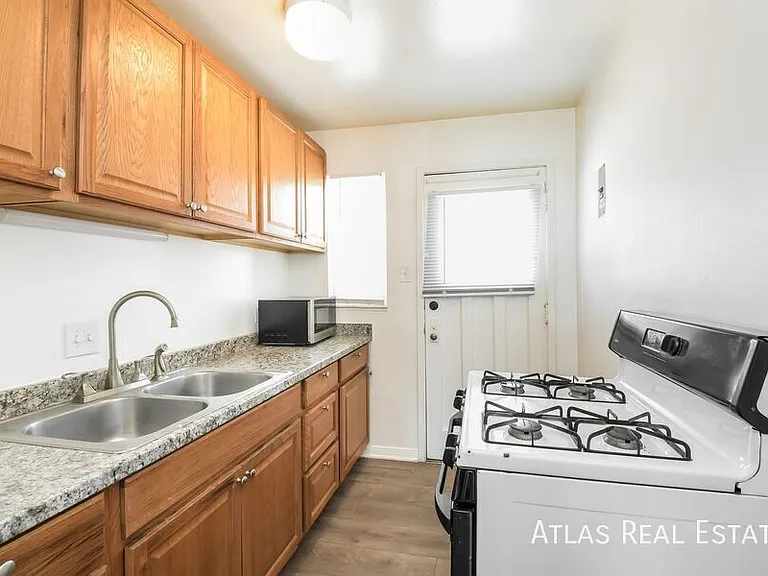 7137 E 60th Way — Photo 8
