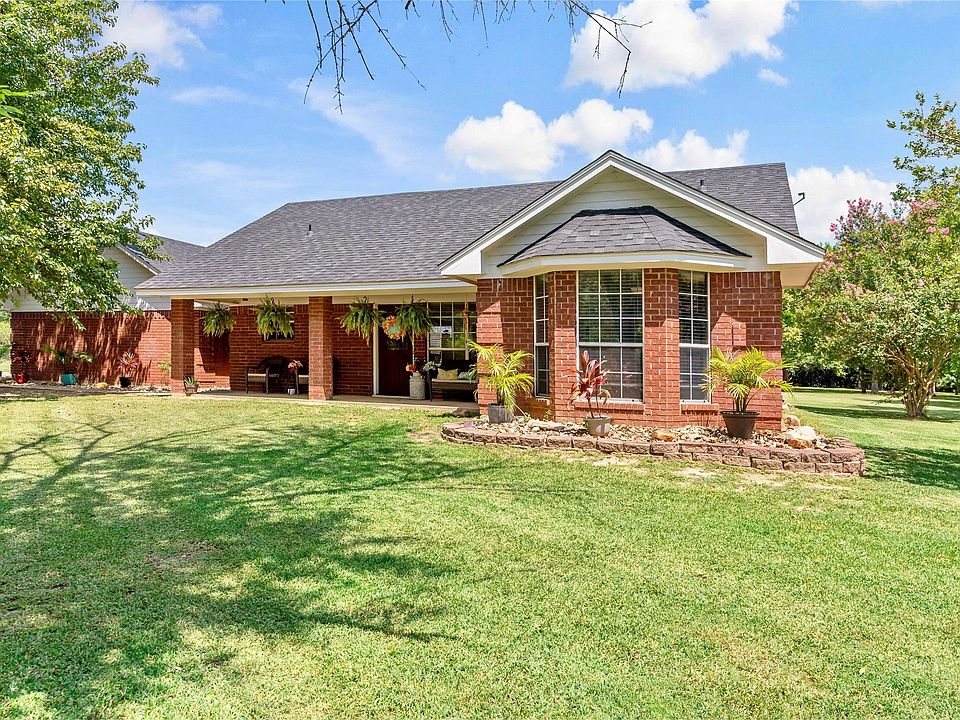 1st image of 622 Dogwood Cir