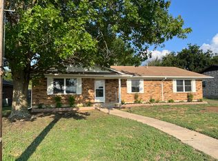 709 S Farmington Rd, Howe, TX 75459